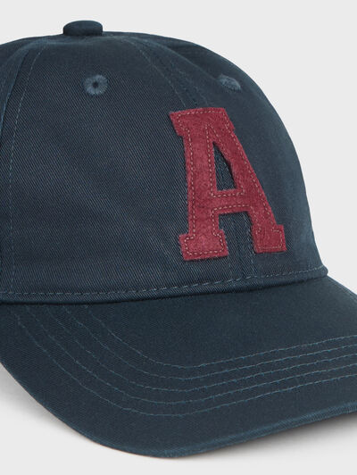 GORRA VARSITY AZUL MARINO