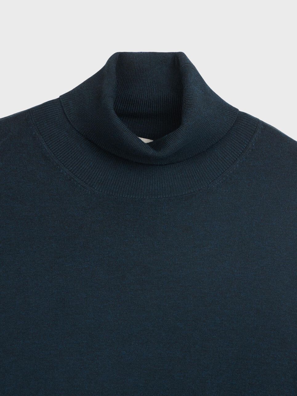 JERSEY CUELLO VUELTO