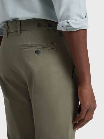 PANTALON CARROT VERDE