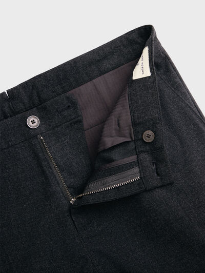 PANTALON CARGO FRANELA GRIS