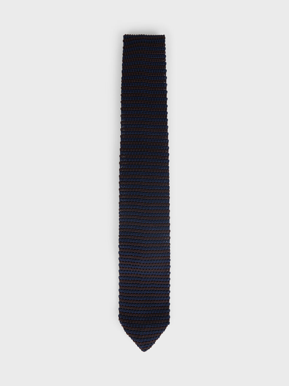 CORBATA PUNTO