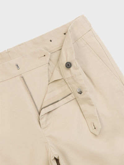PANTALON CARROT BEIGE