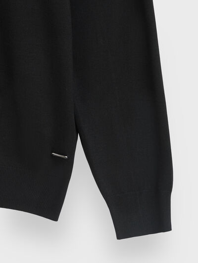JERSEY CUELLO VUELTO NEGRO