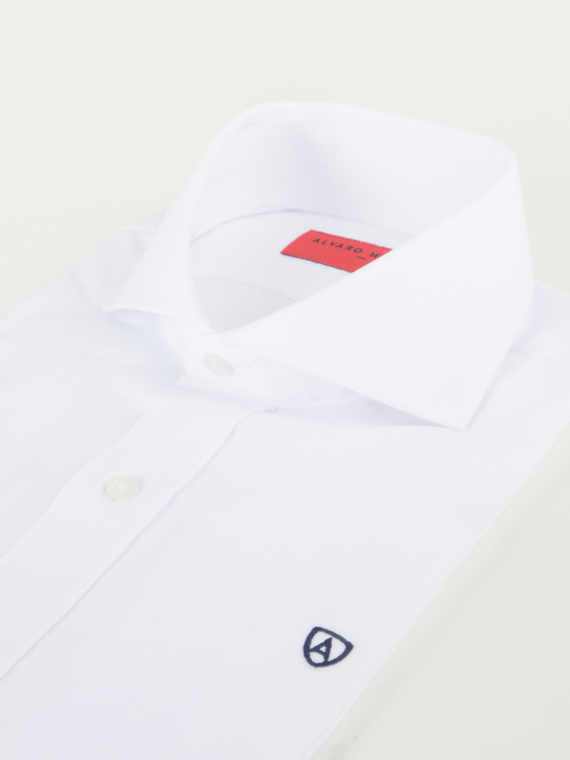 Camisa blanca alvaro moreno 2025