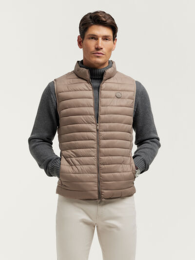 CHALECO NIRO CAMEL