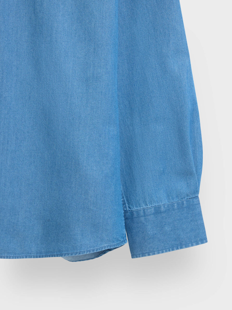 CAMISA DENIM BOLSILLOS