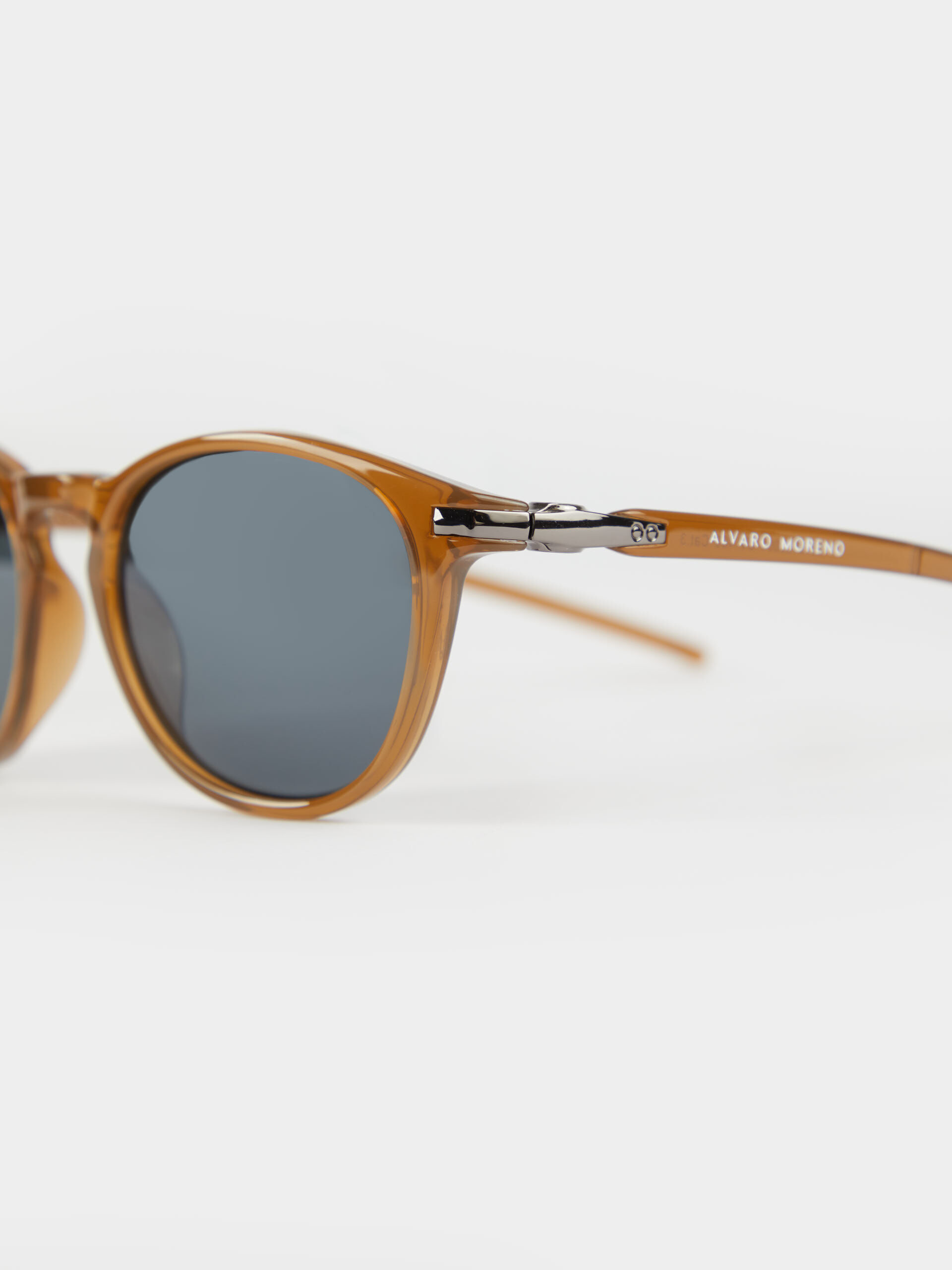 Alvaro hot sale moreno gafas