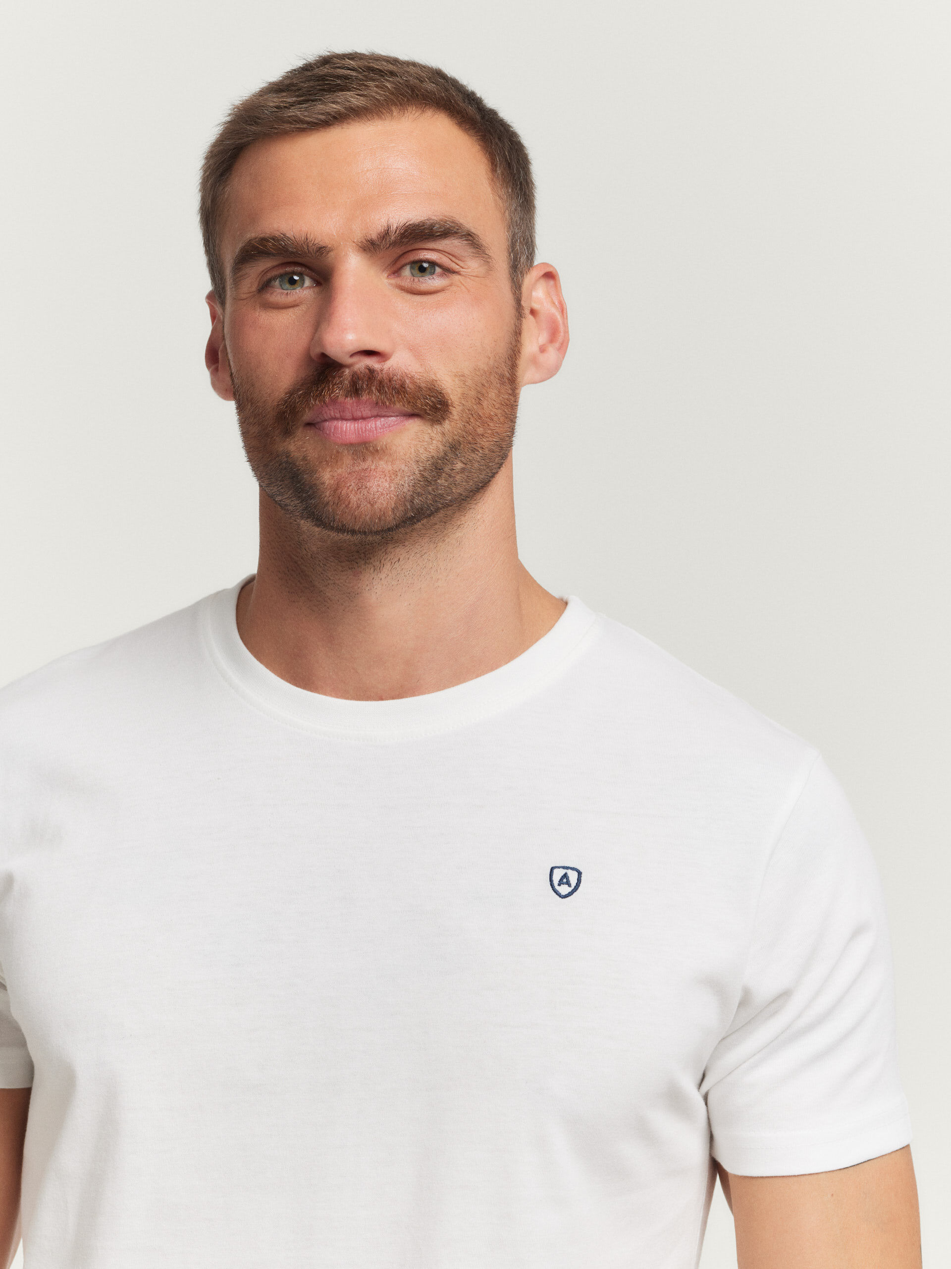 Camisetas basicas alvaro moreno outlet