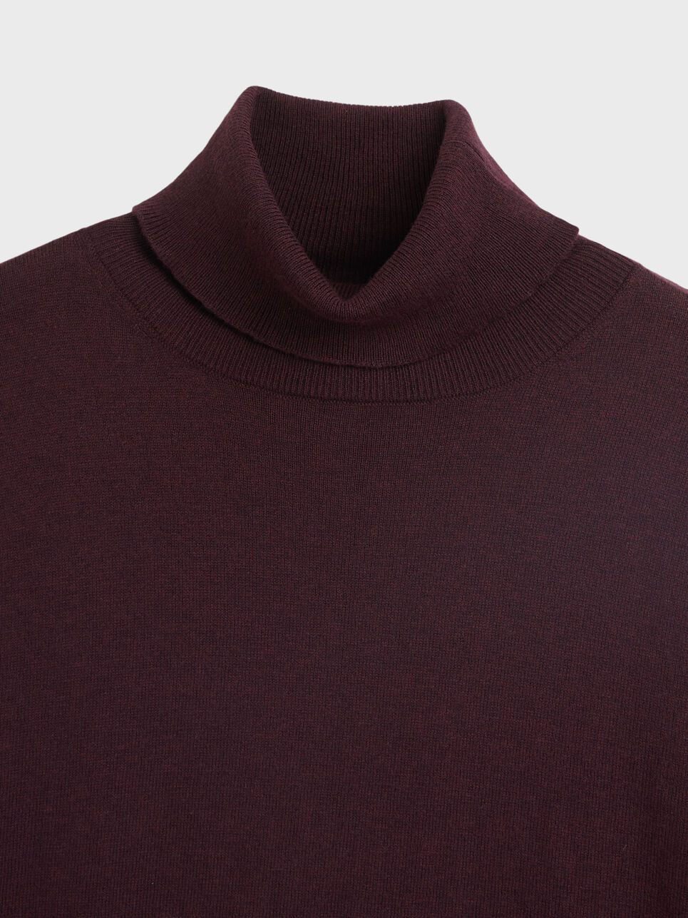 JERSEY ROLL COLLAR