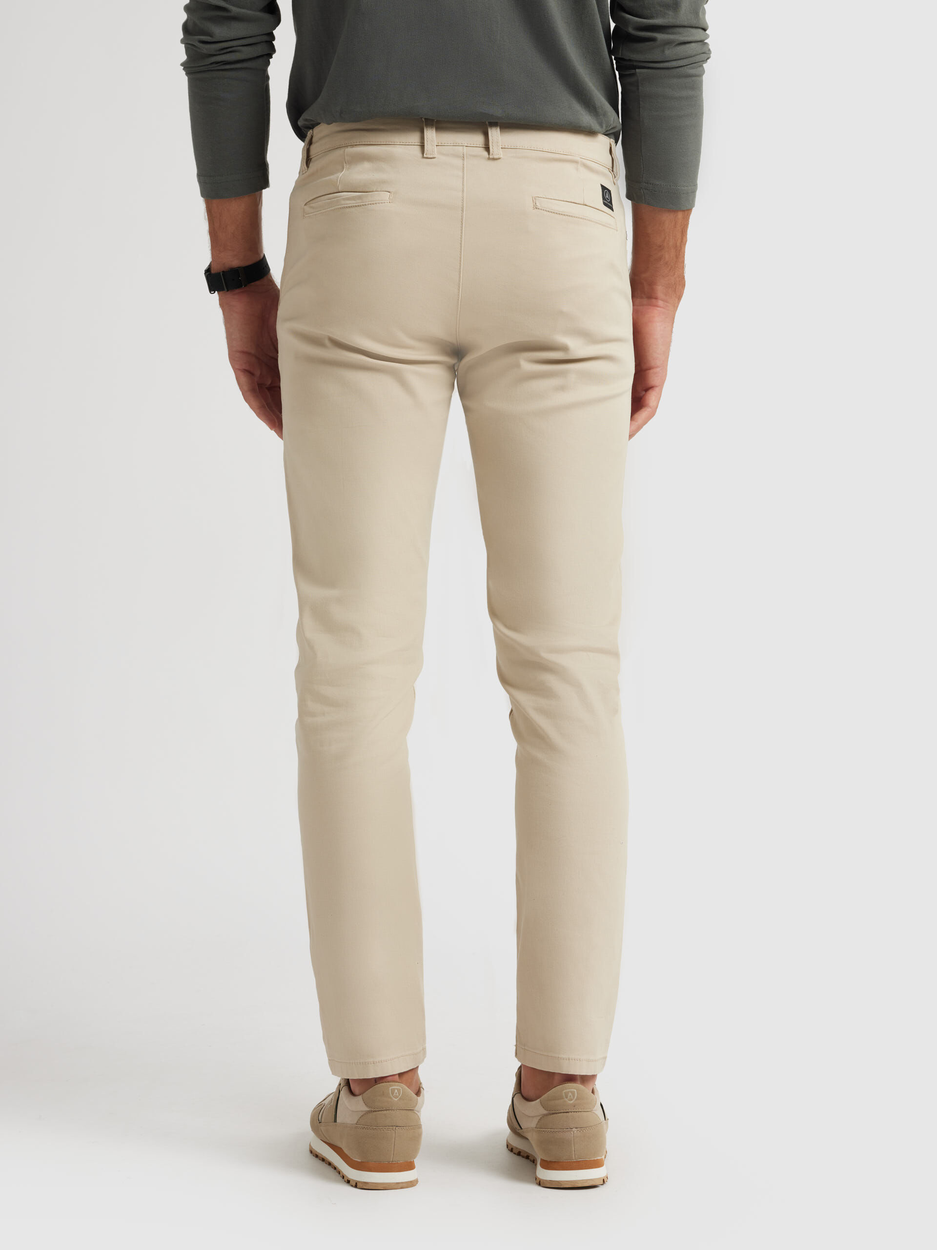 Pantalones chinos store alvaro moreno