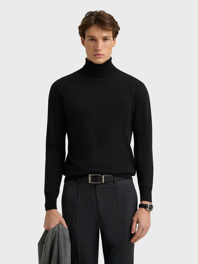 JERSEY ROLL COLLAR