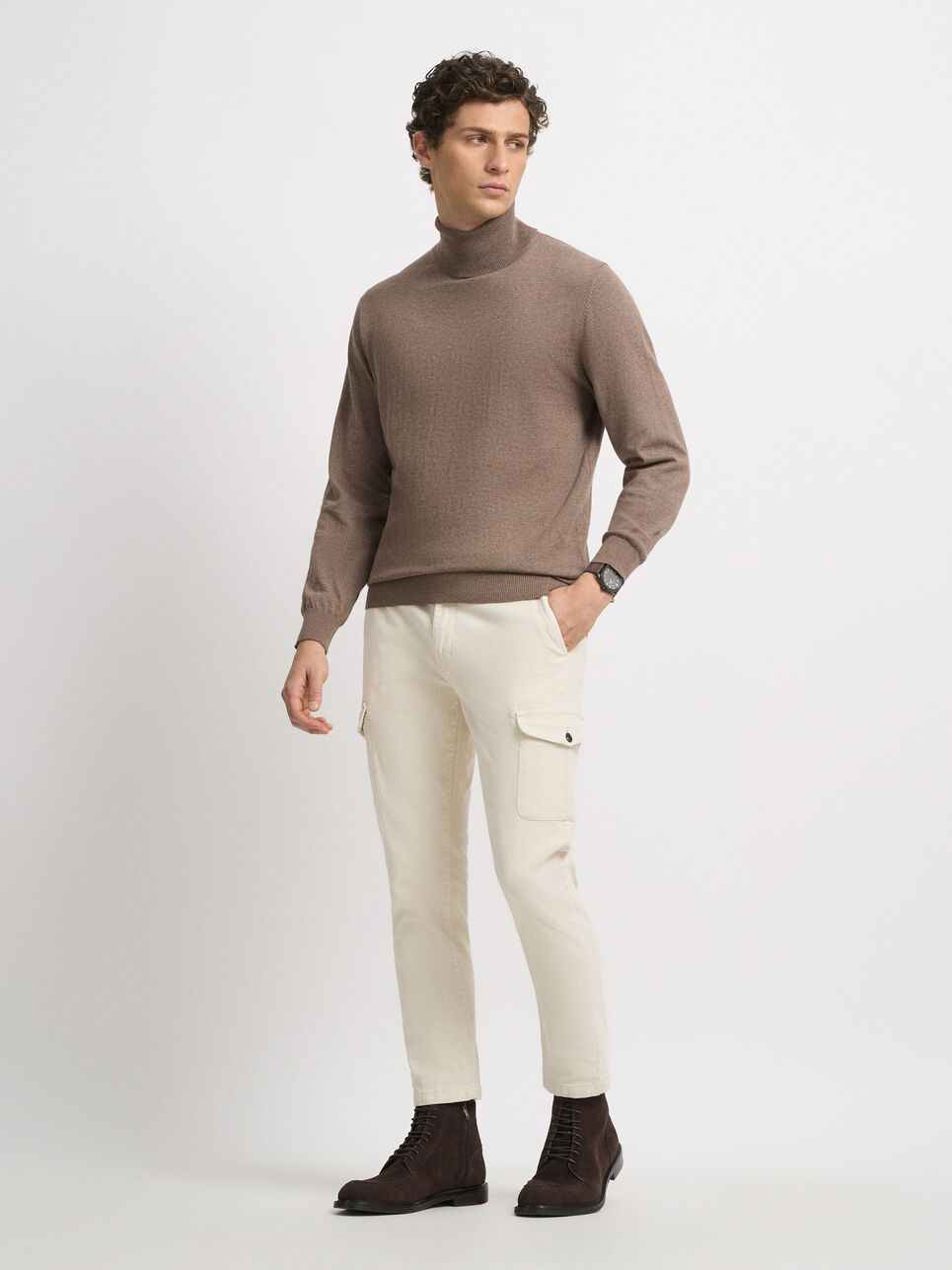 JERSEY ROLL COLLAR