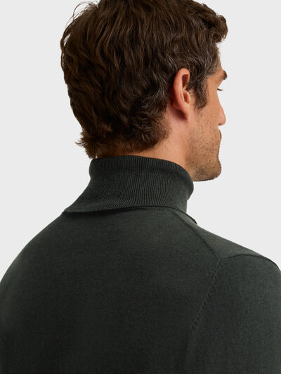 JERSEY ROLL COLLAR