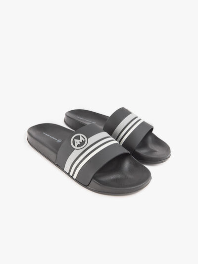 CHANCLAS TEAM NEGRO