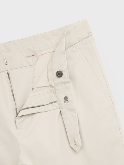 PANTALON CARROT BEIGE