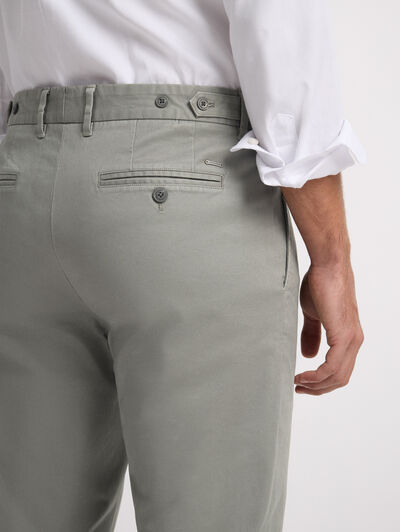 PANTALON CARROT VERDE