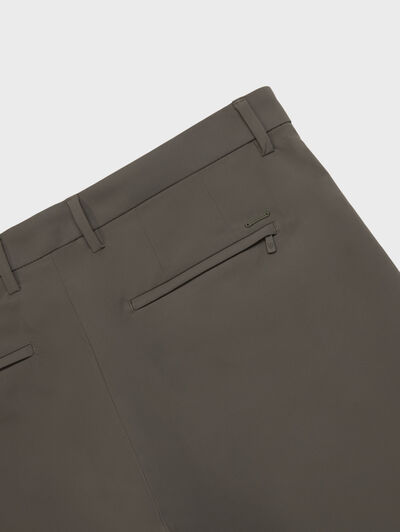 BERMUDA TECNICA VERDE