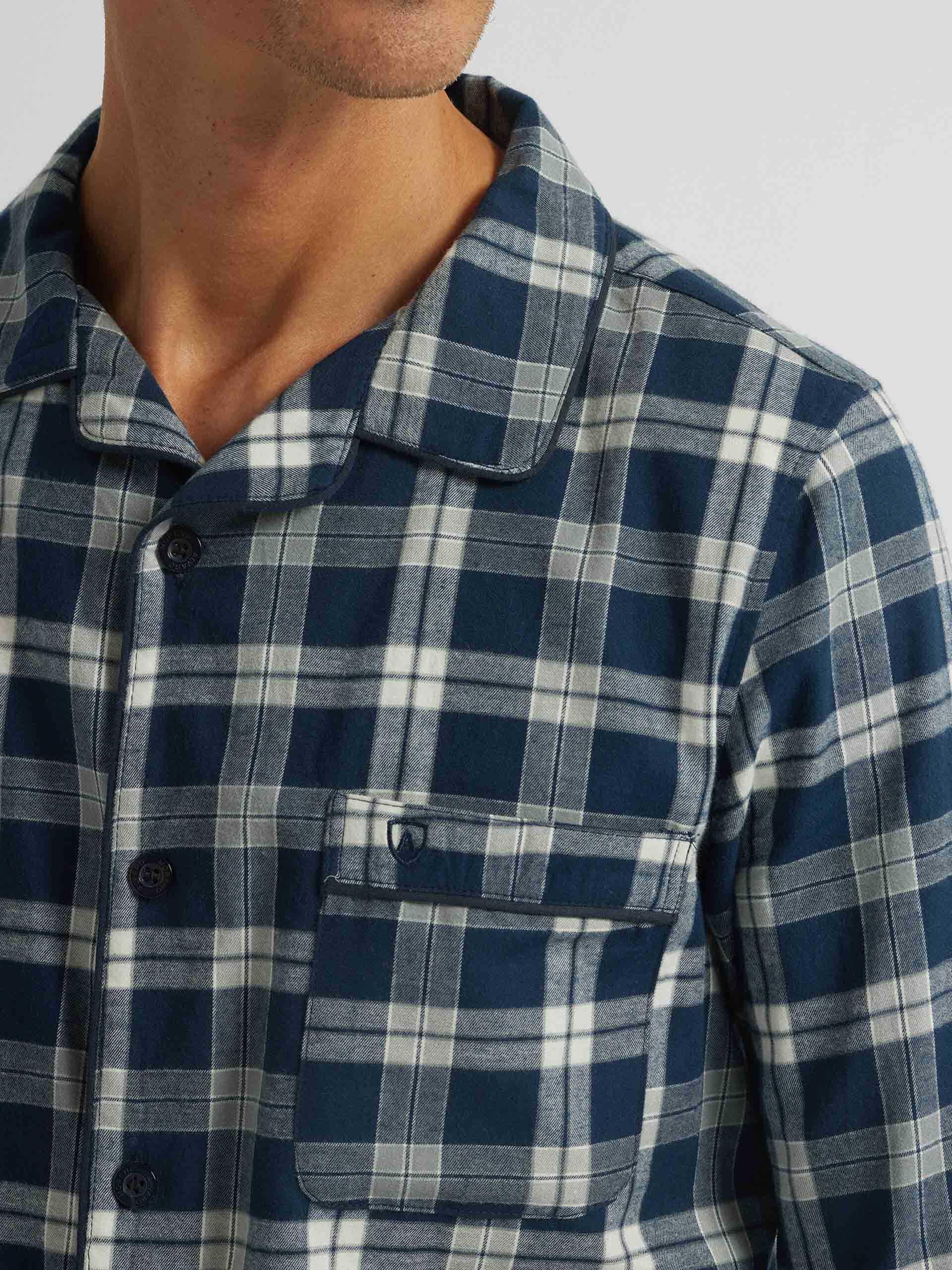 Pijamas hombre hotsell alvaro moreno
