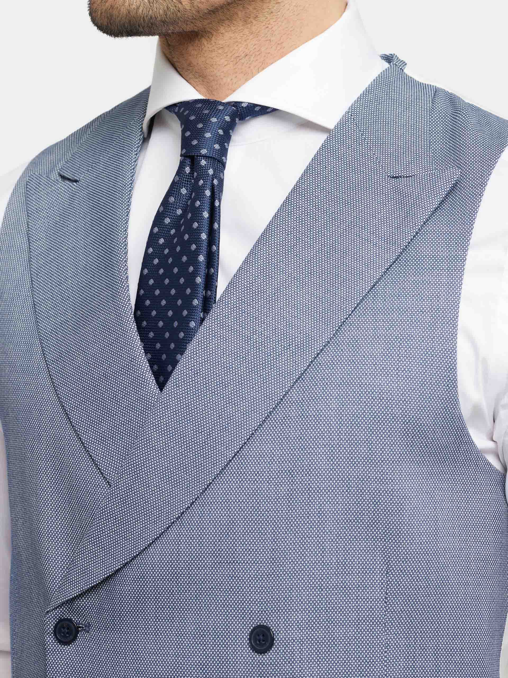 Alvaro moreno chalecos traje 2025