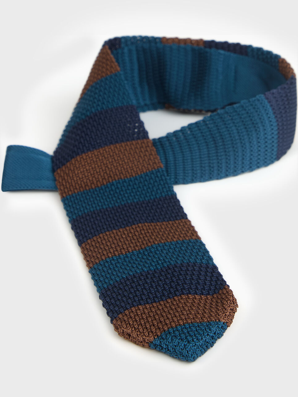 CORBATA PUNTO