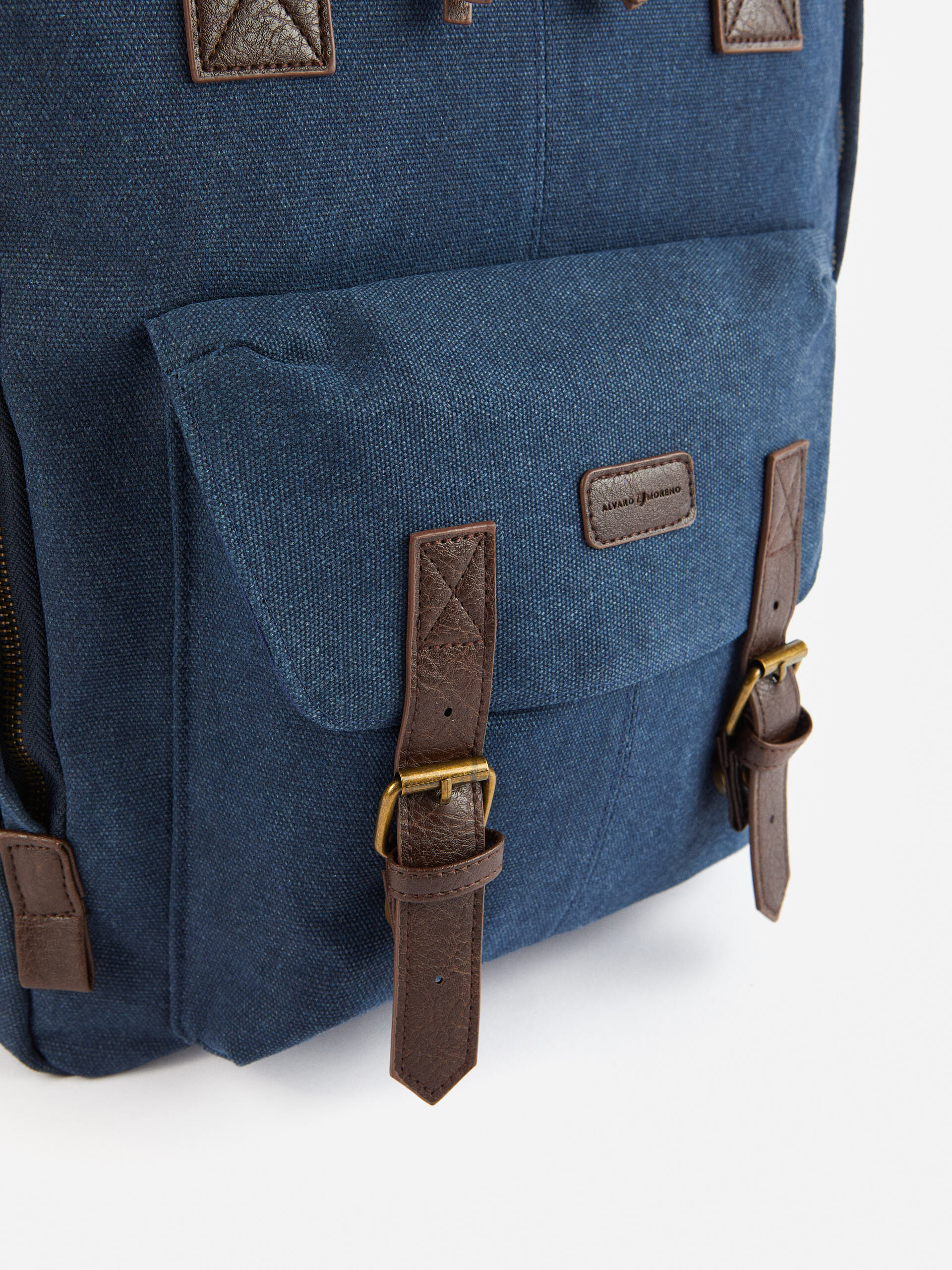 MOCHILA OTTO AZUL MARINO
