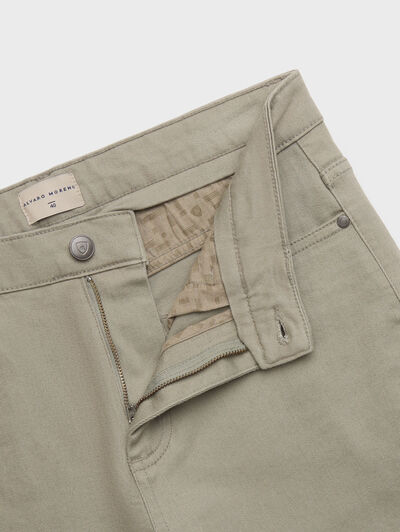 PANTALON PIGMENT VERDE