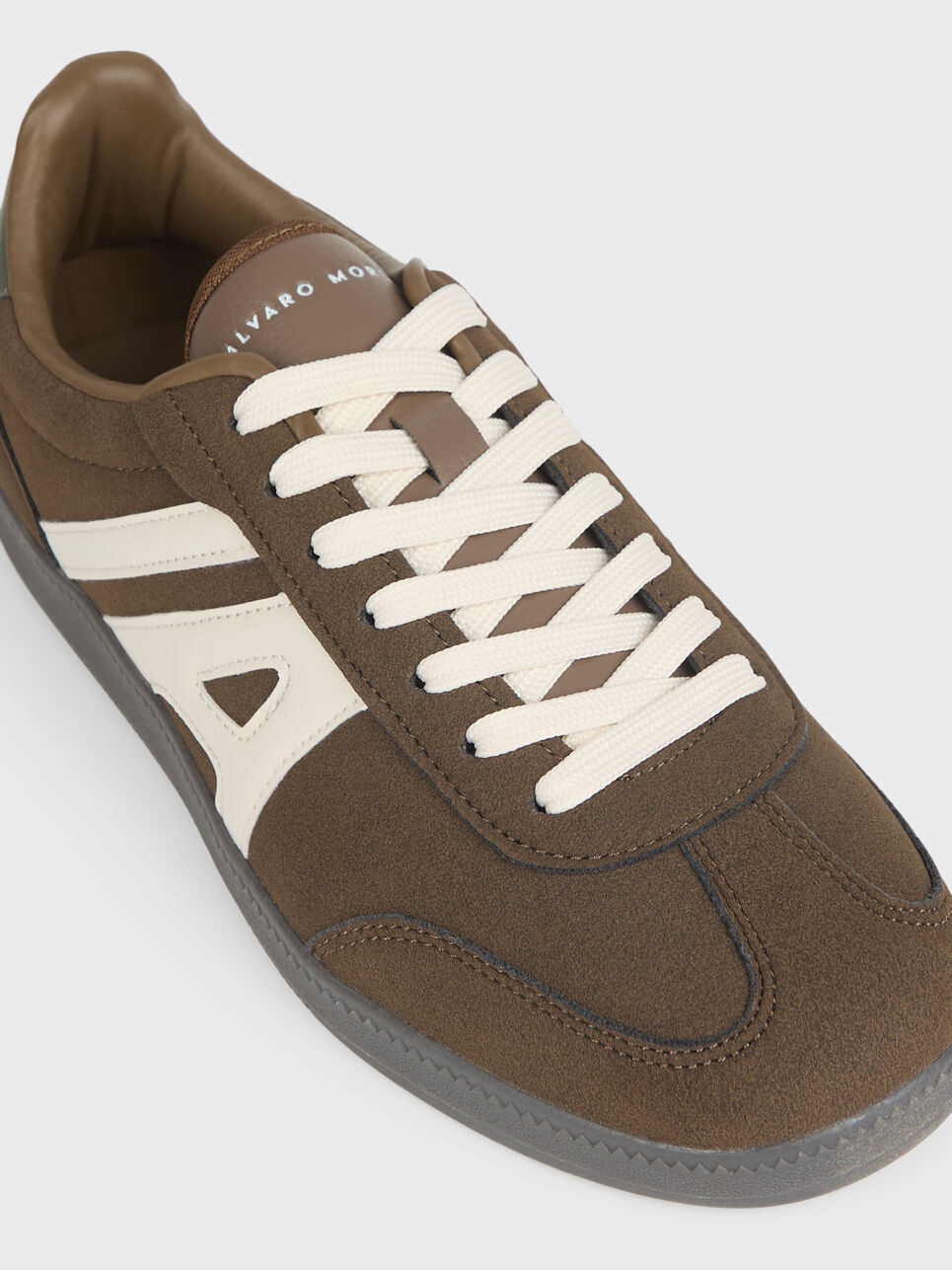 SNEAKERS ROGER