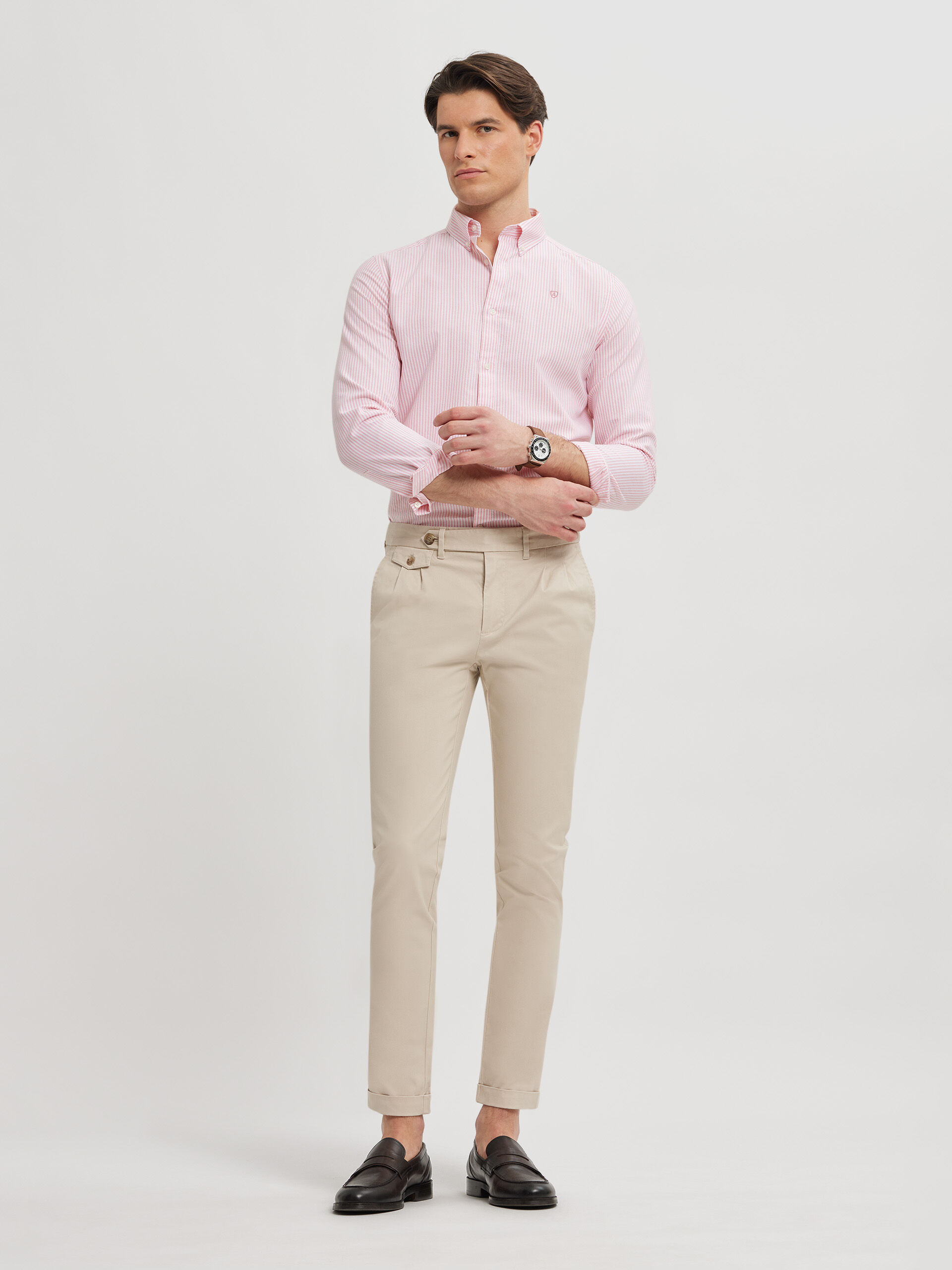 Pantalon azul hotsell y camisa rosa