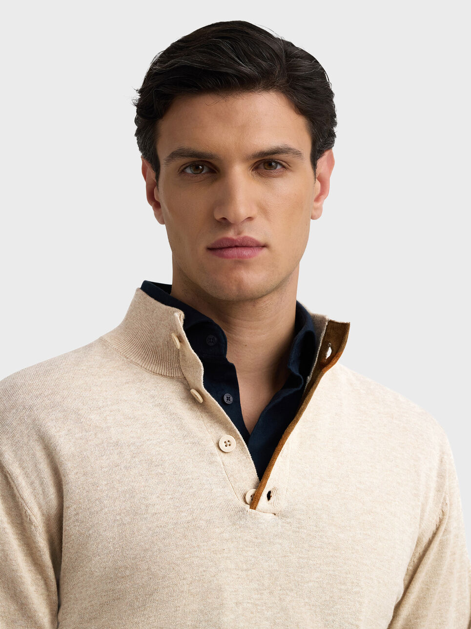 JERSEY BUTTON COLLAR