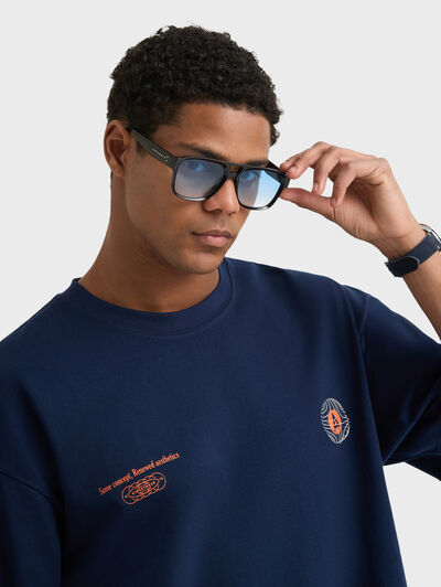 CAMISETA DIFFERENT AZUL MARINO