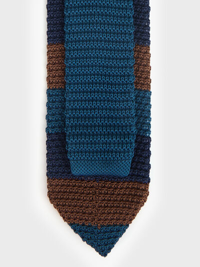 CORBATA PUNTO