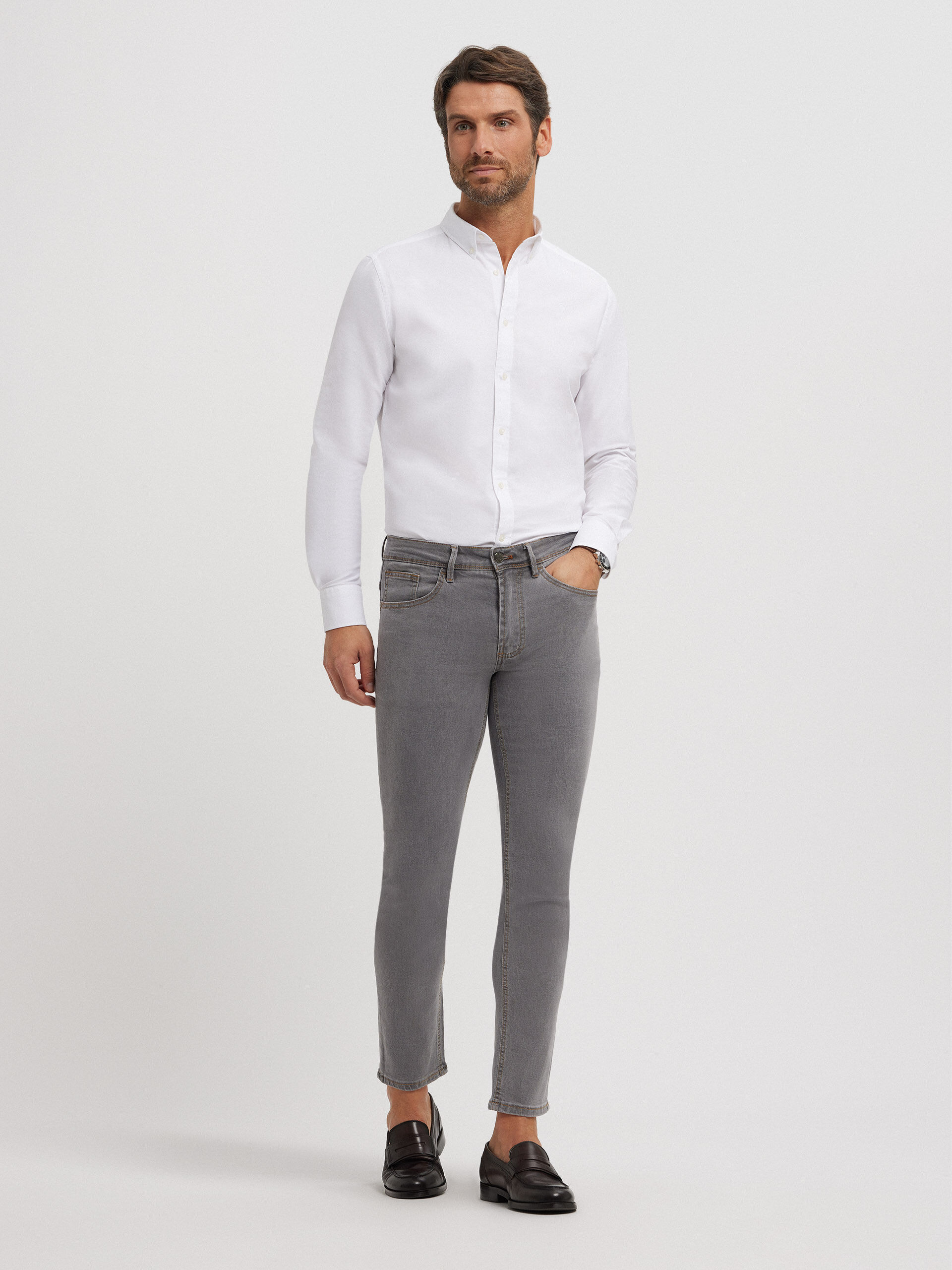 DENIM SLIM BASICO GRIS
