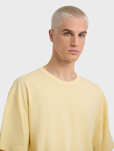 CAMISETA STREET AMARILLO