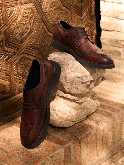 BLUCHER PICADO PIEL MARRÓN