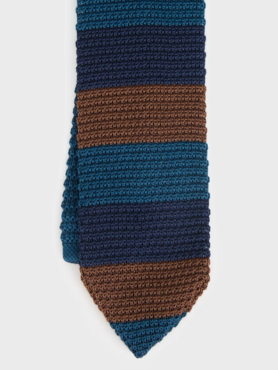 CORBATA PUNTO