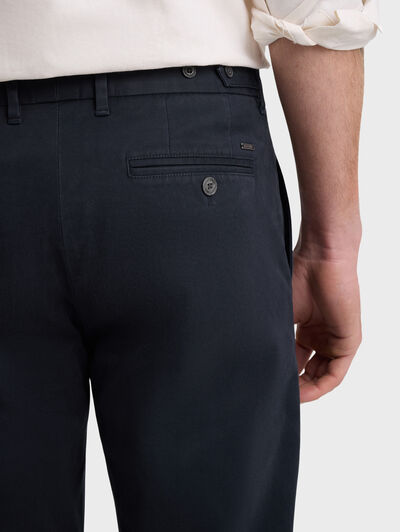 PANTALON CARROT AZUL MARINO