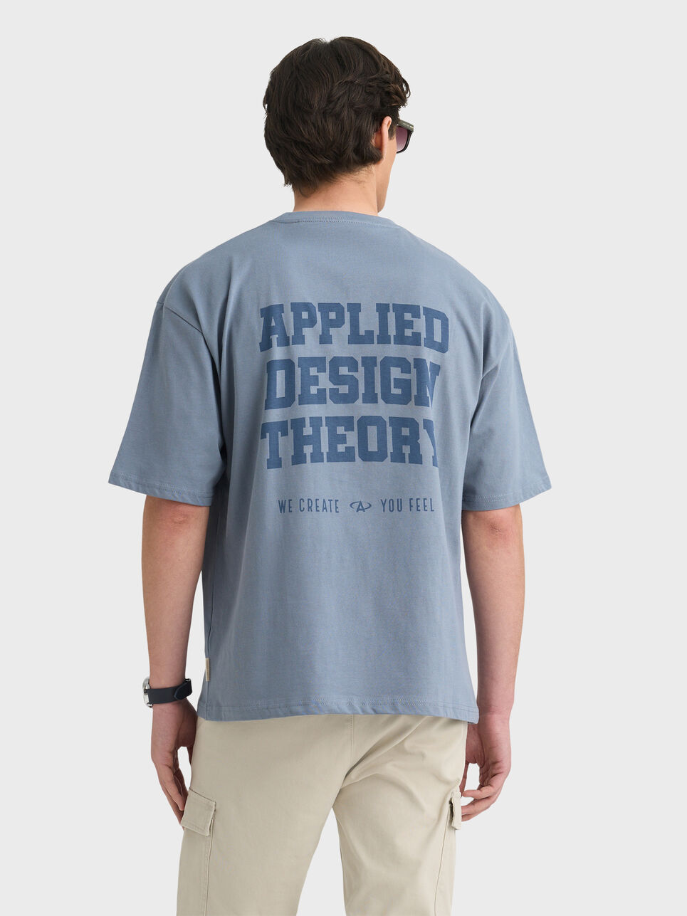 CAMISETA THEORY