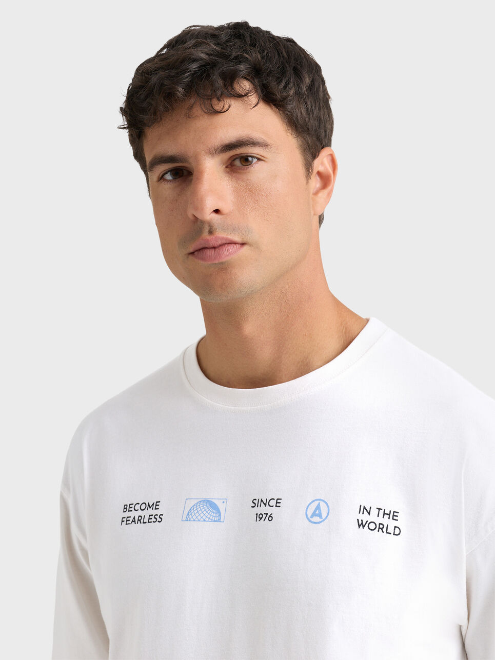 CAMISETA WORLD