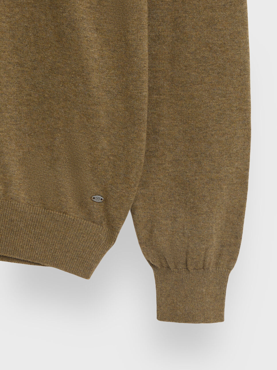 JERSEY BUTTON COLLAR