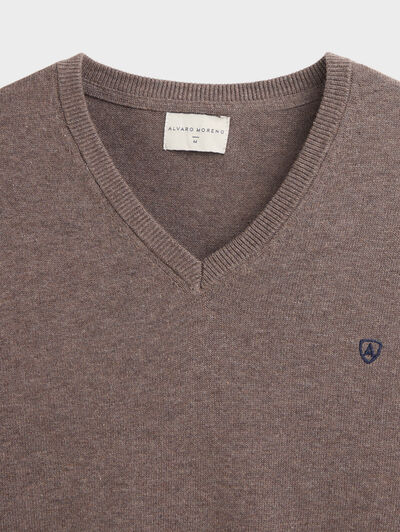 JERSEY V-NECK BASIC MARRÓN