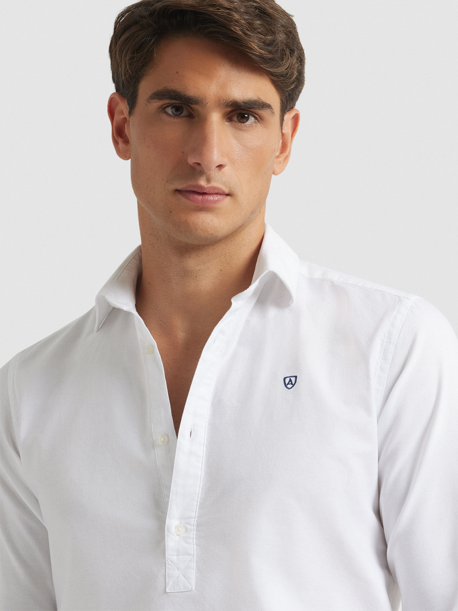 Polera oxford 2025