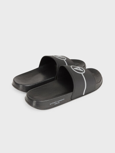 CHANCLAS LOGO NEGRO