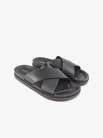 CHANCLAS SANDALS NEGRO
