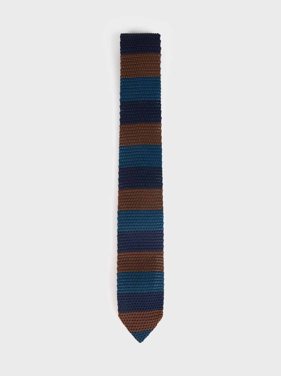 CORBATA PUNTO