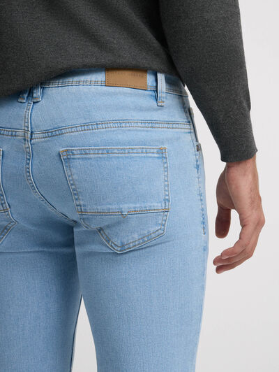 DENIM SLIM BASICO CELESTE