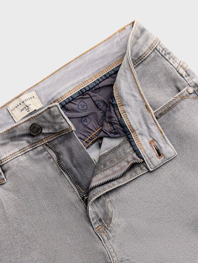 DENIM SLIM BASICO GRIS