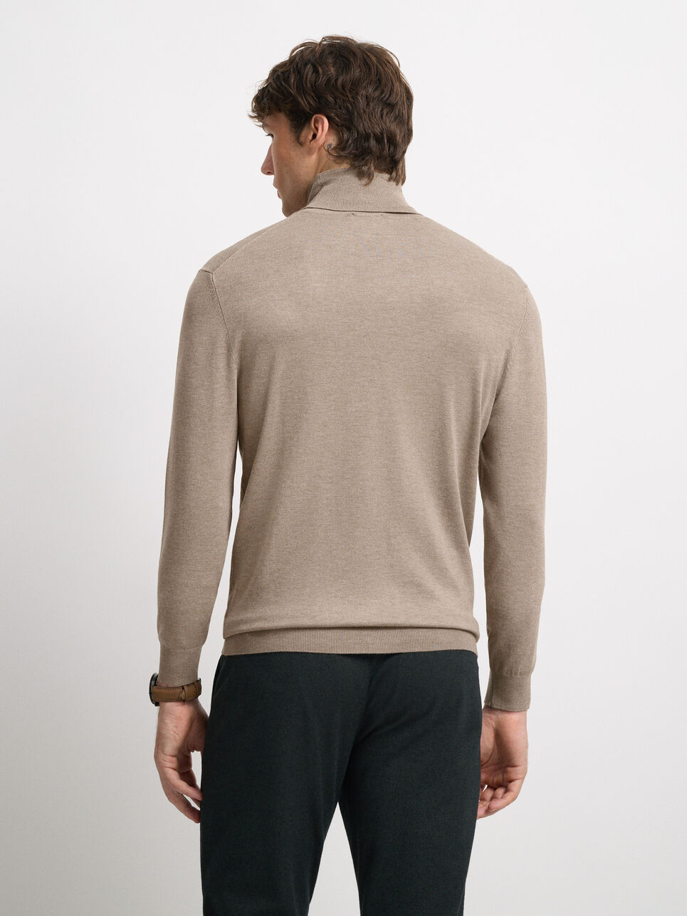 JERSEY CUELLO VUELTO