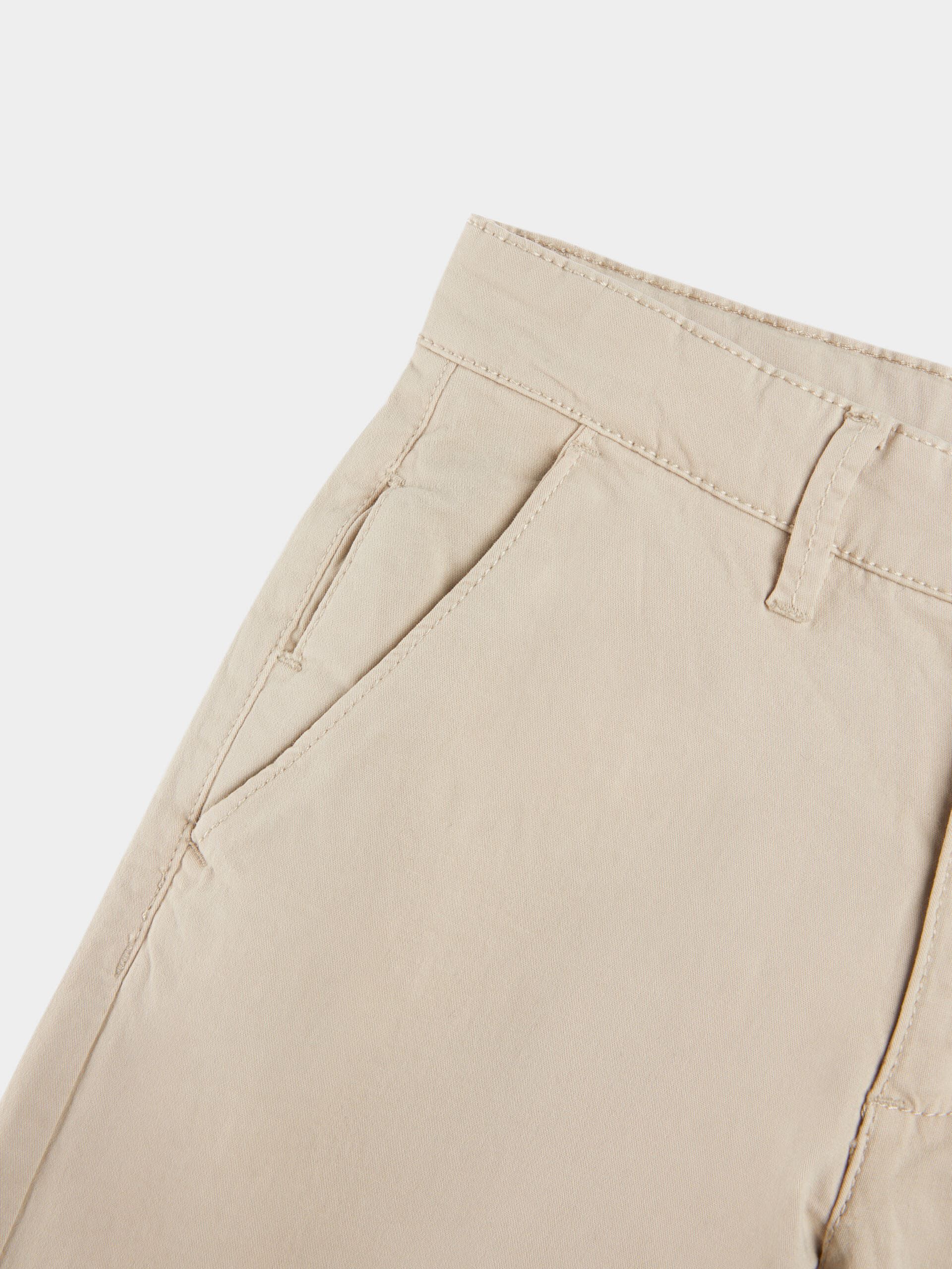 Alvaro moreno niños 2025 pantalones
