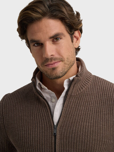 CARDIGAN HECTOR MARRÓN