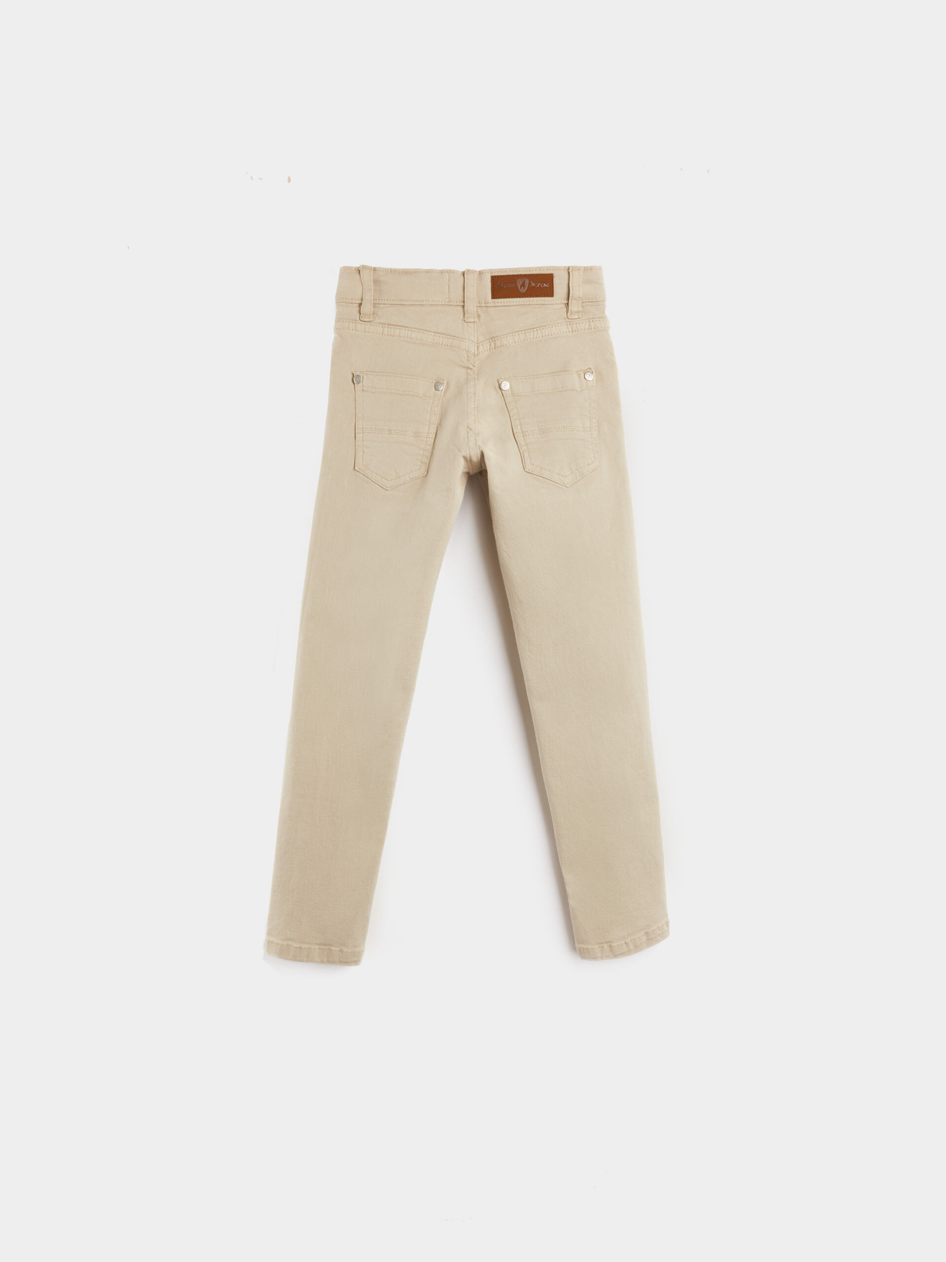 Tips para usar un pantalón tiro alto. Asesoría de imagen personal.